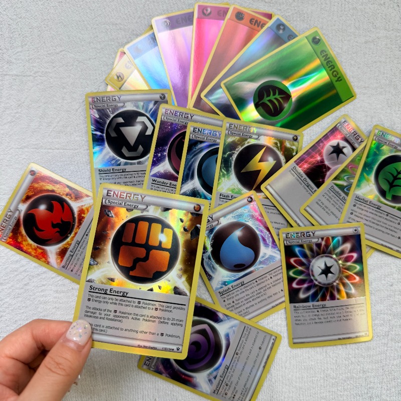 ポケモン特別エネルギートレーディングカード ホログラフィック - Cardstock Paper Pack のレビューと価格
