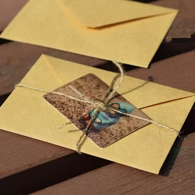 30 個の大きな三角形折りたたみフラップクラフトヴィンテージ - Letter Envelope Kraft のレビューと価格