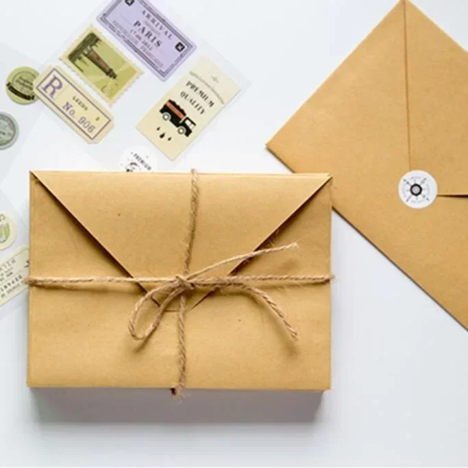 30 個の大きな三角形折りたたみフラップクラフトヴィンテージ - Letter Envelope Kraft のレビューと価格