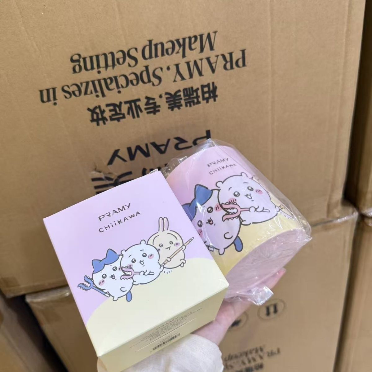 チイカワコラボ メイクブラシホルダー ペンコンテナ かわいい - Stationery Office のレビューと価格